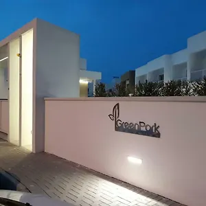 https://green-park.lecce-hotels.com